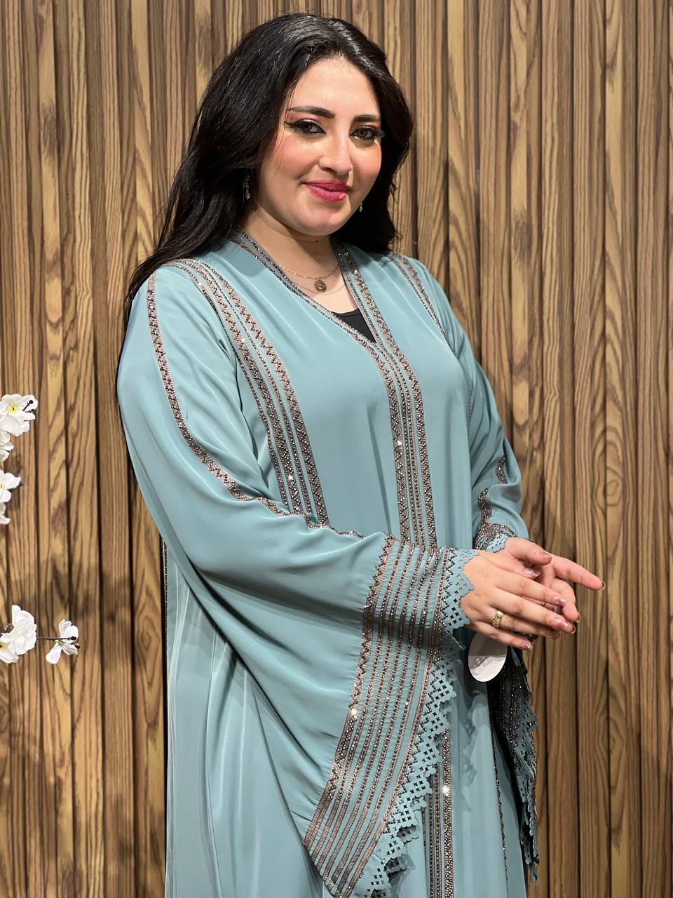 Abaya Élégance Classique ✨